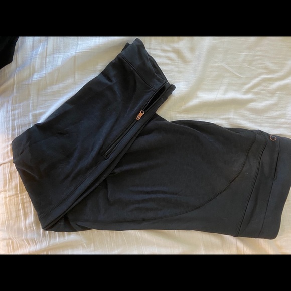 CALIA by Carrie Underwood Pants - Calia by Carrie Underwood black patterned leggings